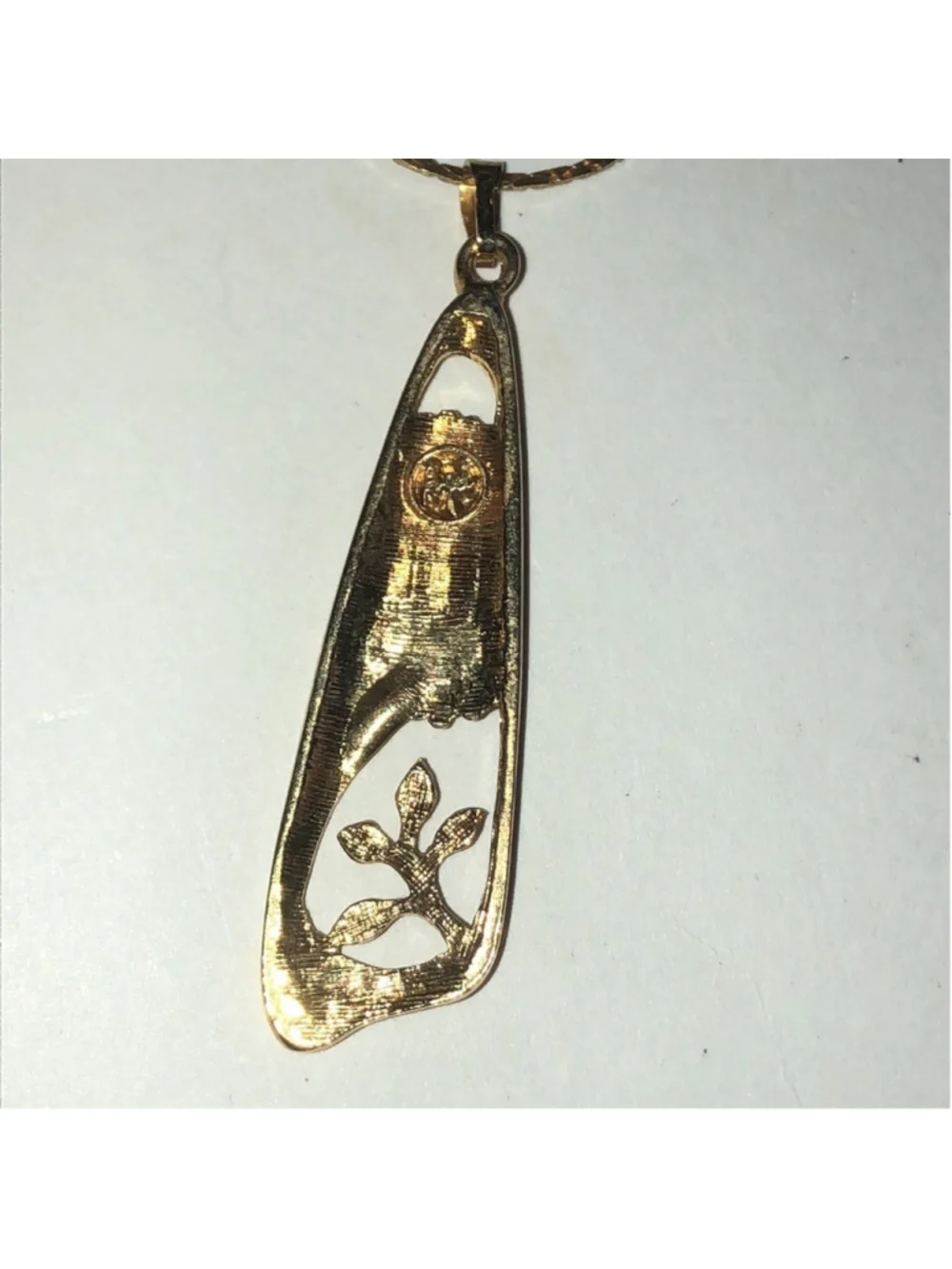 Angel Brand Signed Vintage Gold Tone Floral Pendant Necklace